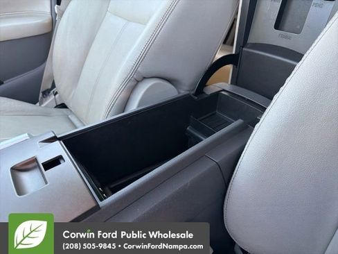 Used 2013 Ford Edge SEL FWD image 22