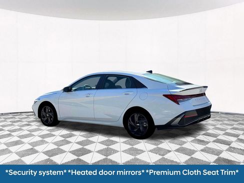 New 2026 Hyundai Elantra SEL Sport Premium FWD image 7