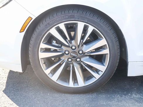 Used 2017 Lincoln MKZ Reserve image 15