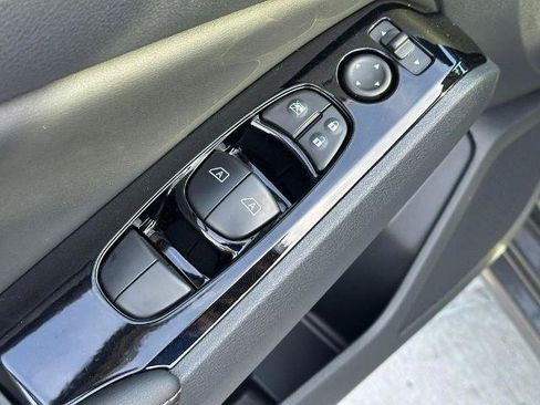 Certified 2025 Nissan Altima 2.5 SL FWD image 10