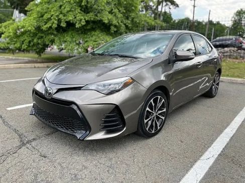 Used 2019 Toyota Corolla SE FWD image 5