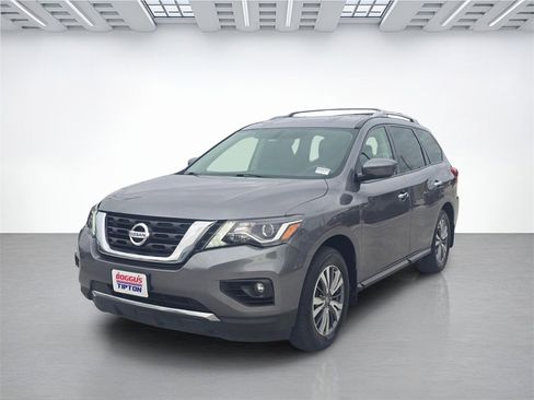 Used 2020 Nissan Pathfinder SV image 7