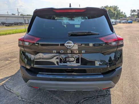 Used 2023 Nissan Rogue SV FWD image 5