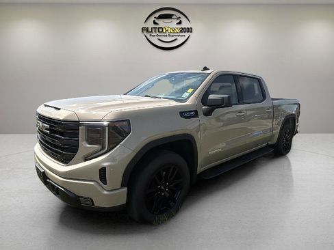 Used 2022 GMC Sierra 1500 Elevation image 2