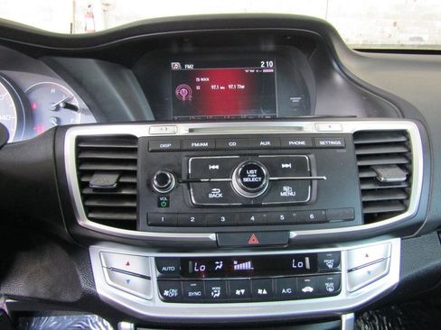 Used 2015 Honda Accord Sport image 16