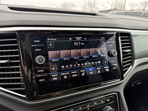 Used 2023 Volkswagen Atlas SEL R-Line image 16