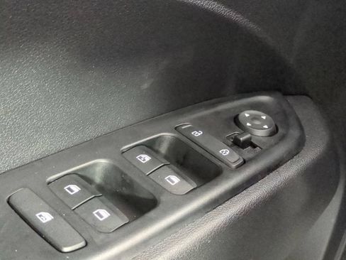 Used 2025 Hyundai Venue Limited FWD image 30