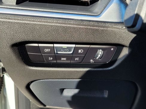 Used 2020 BMW 330i Sedan w/ Convenience Package image 33