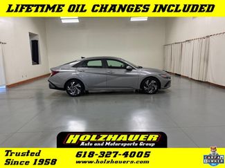 Used 2025 Hyundai Elantra SEL FWD video 1