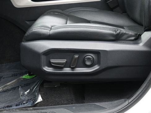 Used 2022 Toyota Tundra SR5 w/ TRD Off-Road Premium Package image 11