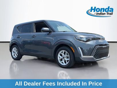 Used 2025 Kia Soul LX w/ LX Technology Package