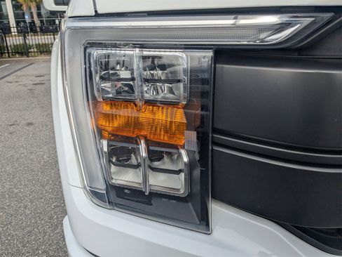 Used 2021 Ford F150 Lariat image 10