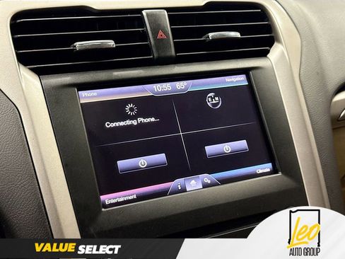 Used 2013 Ford Fusion SE FWD image 16