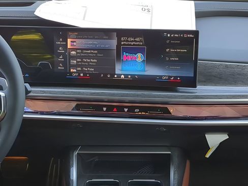 New 2025 BMW 760i xDrive w/ Executive Package image 17