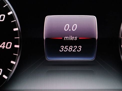 Used 2018 Mercedes-Benz S 560 Sedan image 36