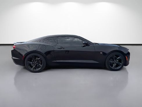 Used 2022 Chevrolet Camaro LT RWD image 2
