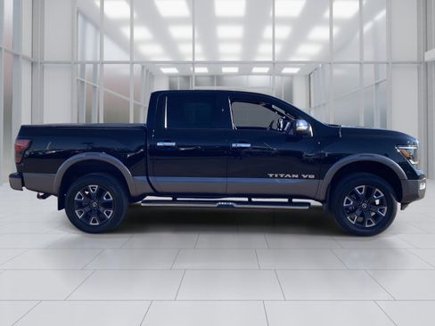 Used 2020 Nissan Titan Platinum Reserve w/ Moonroof Package image 6