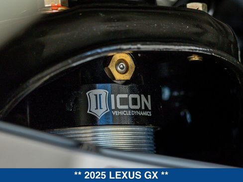 Used 2025 Lexus GX 550 w/ Accessory Package (Z1) AWD/4WD image 24