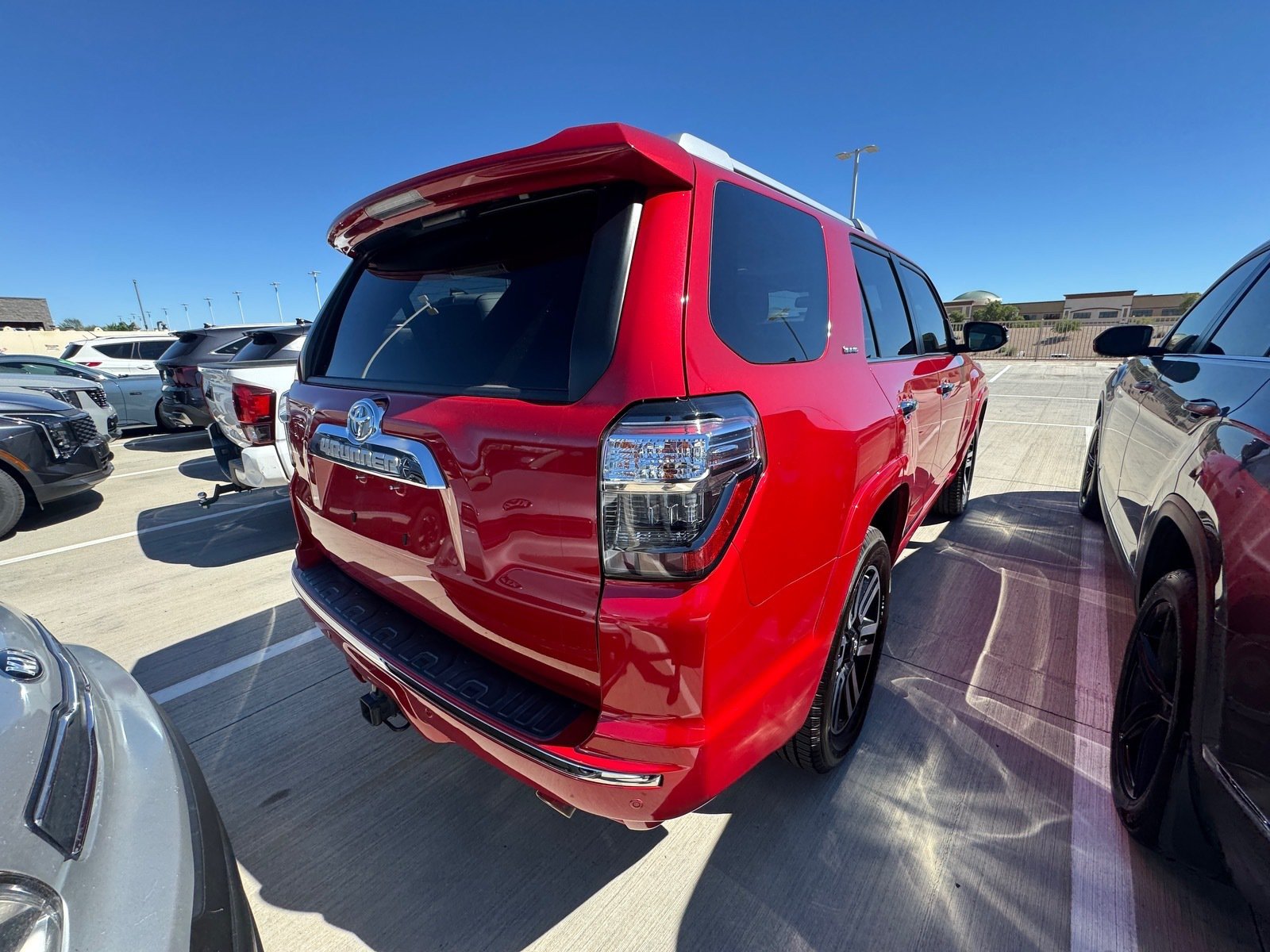 Used 2020 Toyota 4Runner Limited AWD/4WD image 4