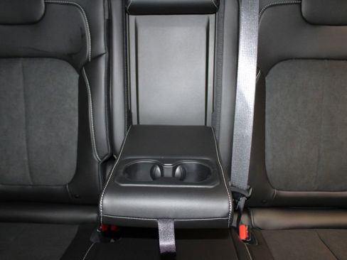 New 2025 Jeep Grand Cherokee Altitude image 27