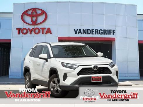 Certified 2025 Toyota RAV4 XLE FWD image 1