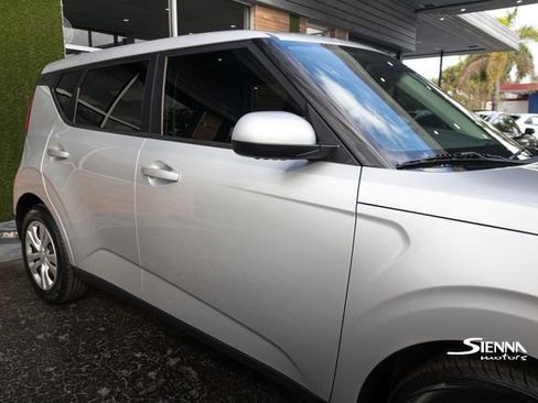 Used 2020 Kia Soul LX image 14