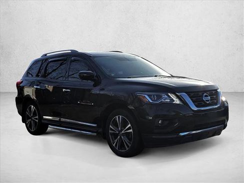 Used 2017 Nissan Pathfinder Platinum w/ Family Entertainment Package image 3