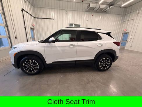 Used 2025 Chevrolet TrailBlazer LT image 9