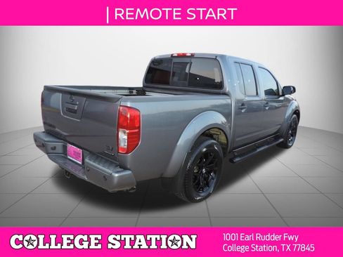 Used 2020 Nissan Frontier SV w/ Midnight Edition Floor Mats RWD image 4