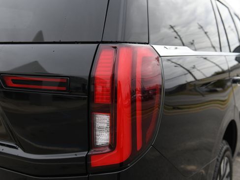 New 2025 Ford Expedition Platinum w/ Driver's Package image 6