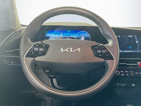 Used 2024 Kia Niro Wind w/ Wind Preserve Package FWD image 18