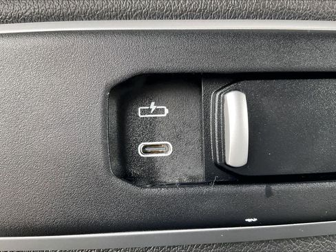 Used 2024 BMW X5 xDrive40i w/ Parking Assistance Package image 36