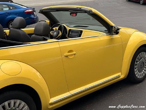 Used 2015 Volkswagen Beetle 1.8T FWD image 40