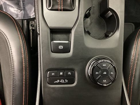 Certified 2025 Ford Ranger Raptor AWD/4WD image 22