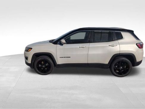 Used 2018 Jeep Compass Limited w/ Navigation Group image 34