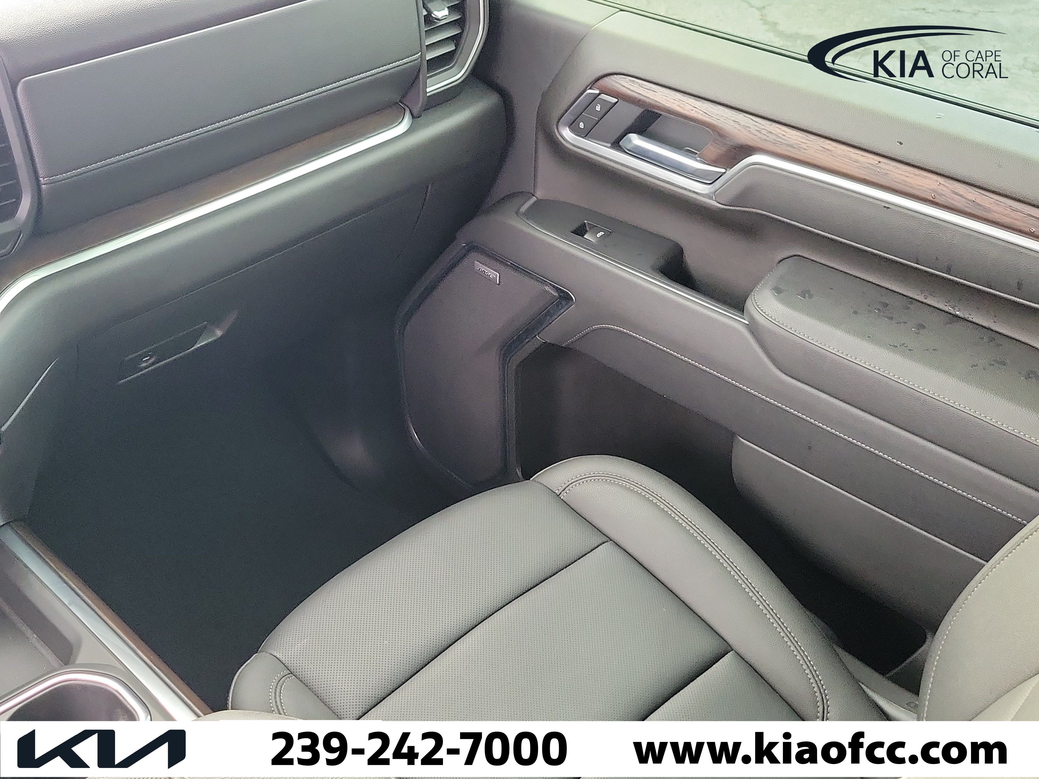 Used 2026 GMC Sierra 3500 SLT w/ SLT Convenience Package AWD/4WD image 18