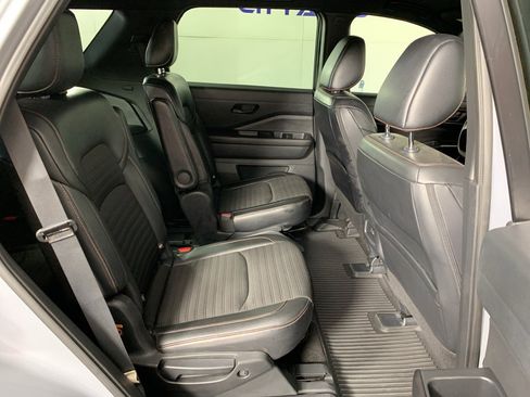 Used 2024 Nissan Pathfinder Rock Creek image 38