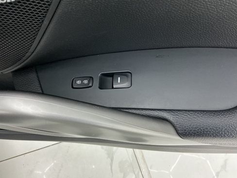 Used 2016 Hyundai Veloster Turbo FWD image 35