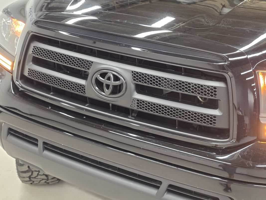 Used 2012 Toyota Tundra 4x4 CrewMax w/ SR5 Pkg image 34