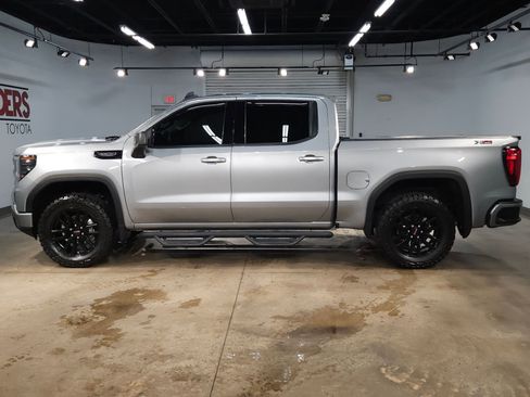Used 2024 GMC Sierra 1500 Elevation AWD/4WD image 4