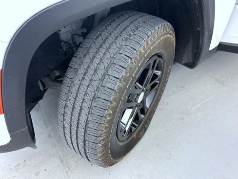 Certified 2023 Jeep Grand Cherokee Laredo image 23