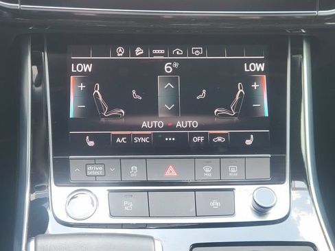 Used 2025 Audi Q7 3.0T Premium w/ Convenience Package AWD/4WD image 17