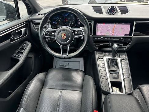 Used 2020 Porsche Macan AWD/4WD image 22