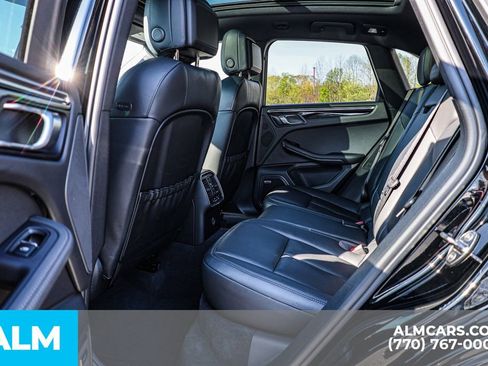 Used 2023 Porsche Macan w/ Premium Package Plus image 21