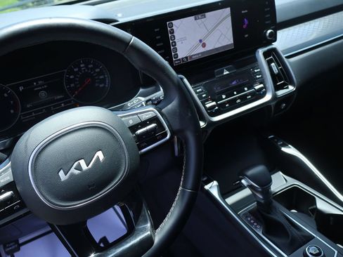 Certified 2023 Kia Sorento S FWD image 42