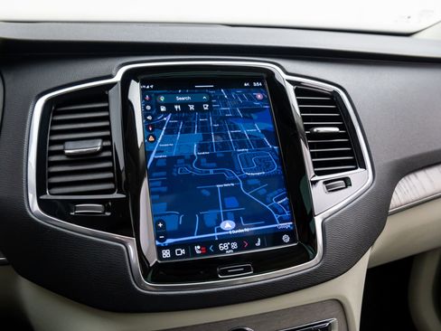 Used 2023 Volvo XC90 B6 Plus w/ Protection Package Premier image 28