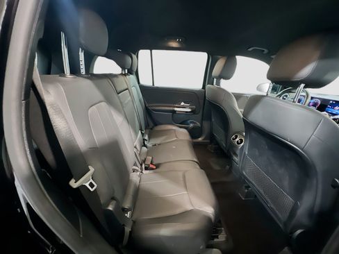 Used 2024 Mercedes-Benz GLB 250 image 19