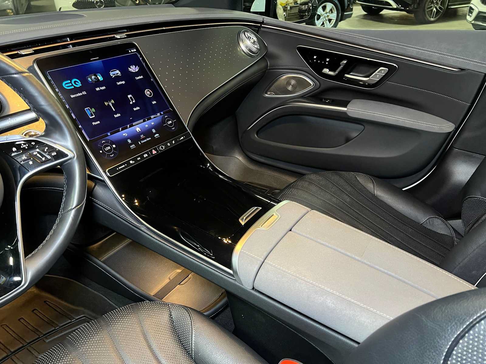 Certified 2022 Mercedes-Benz EQS 450+ Sedan image 42