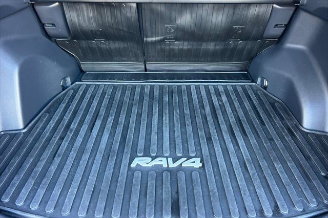 Certified 2023 Toyota RAV4 LE AWD/4WD image 16