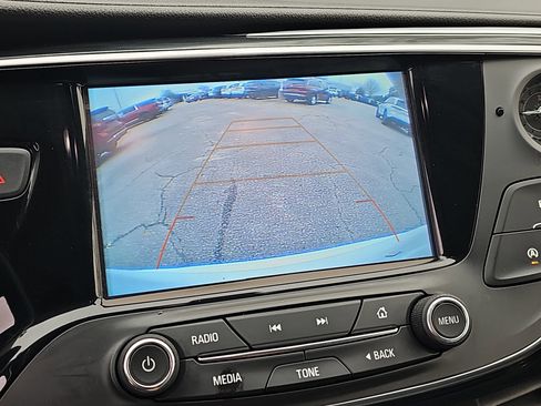 Used 2020 Buick Envision Essence image 24